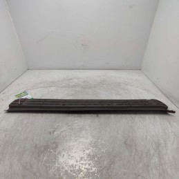 769510F000 pannello finitura battitacco portiera Nissan Terrano II 4X4 anteriore destra DX