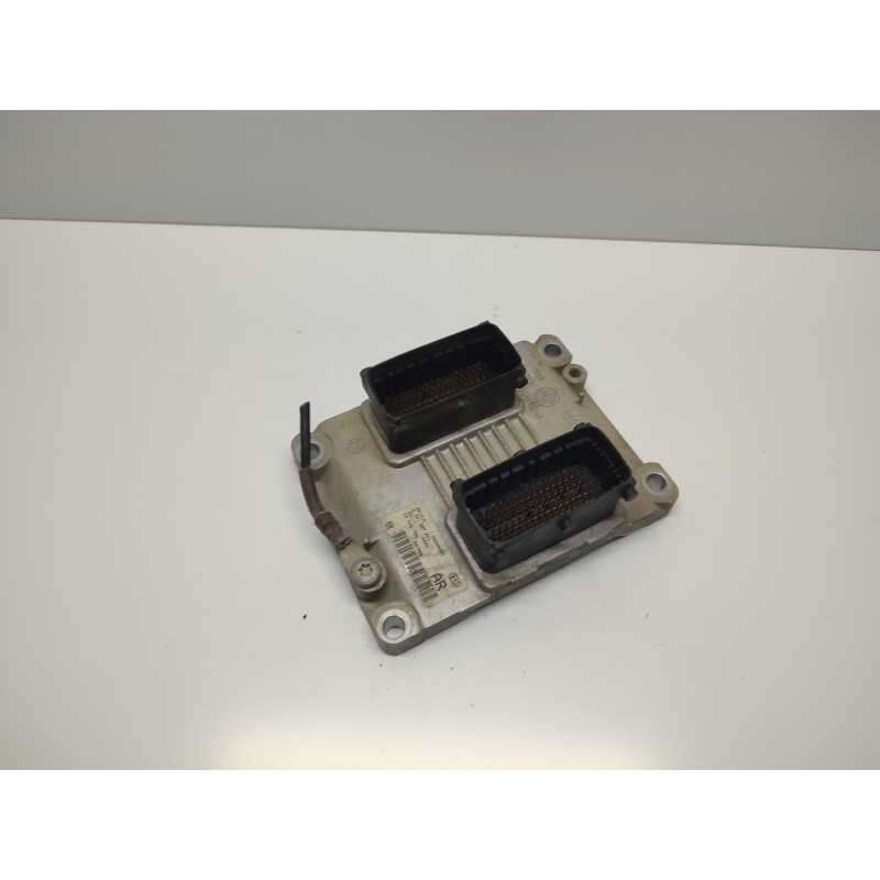 24443795 CENTRALINA MOTORE OPEL CORSA C 1.0 B 43KW BOSCH 0261207421