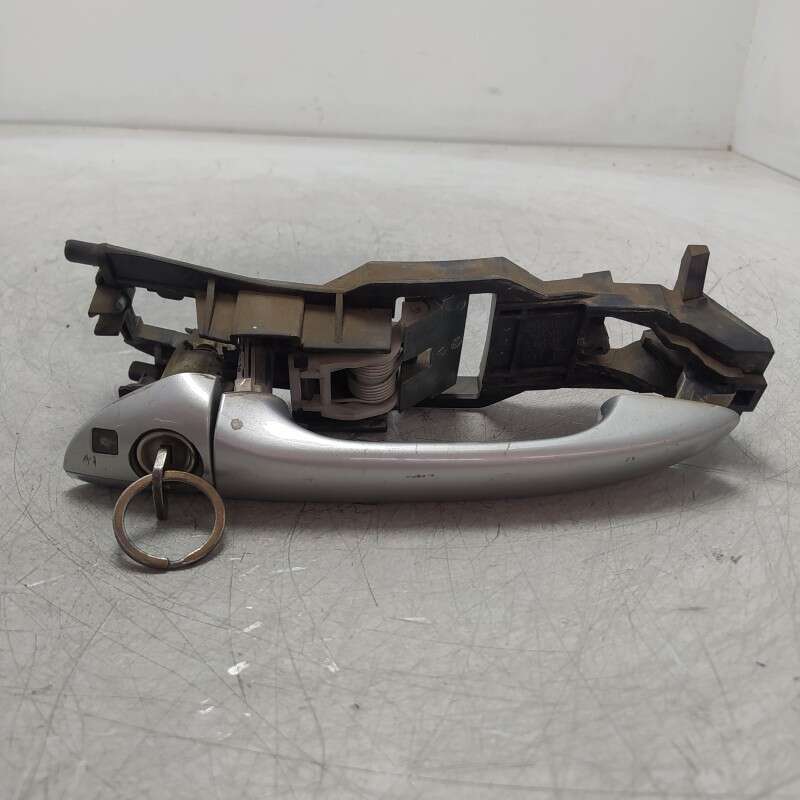 Maniglia esterna portiera ant sx con chiave completa Mercedes E W211 2.7D 647961 2003