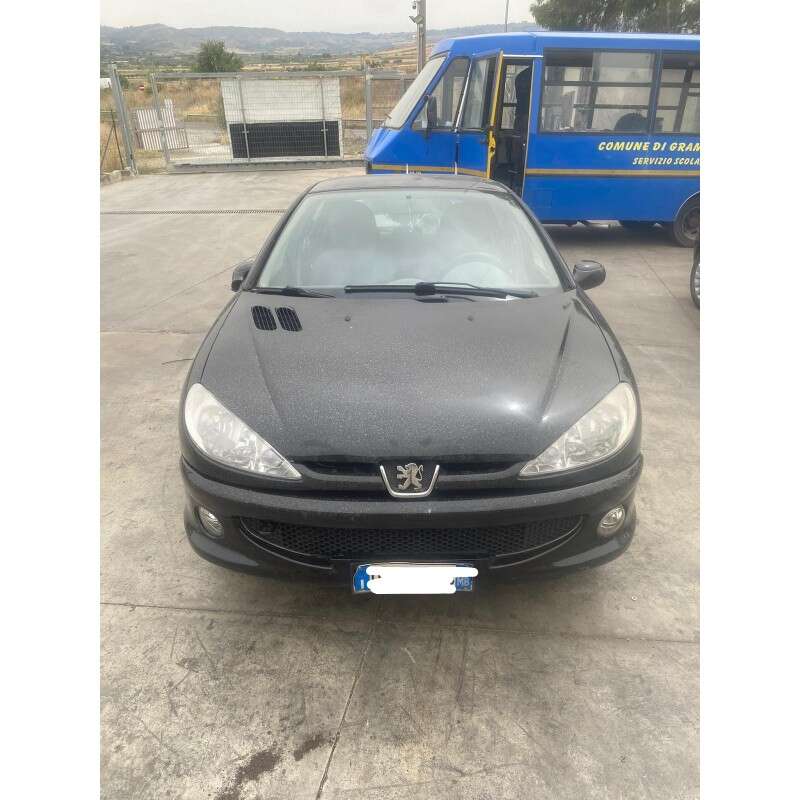 Per ricambi Peugeot 206 1.4 50kw 8HZ 2008 Per ricambi Peugeot 206 1.4 50kw 8HZ 2008
