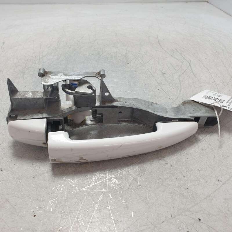 Maniglia esterna portiera Peugeot 208 1.6 55kw BH02 2019 anteriore destra DX bianca
