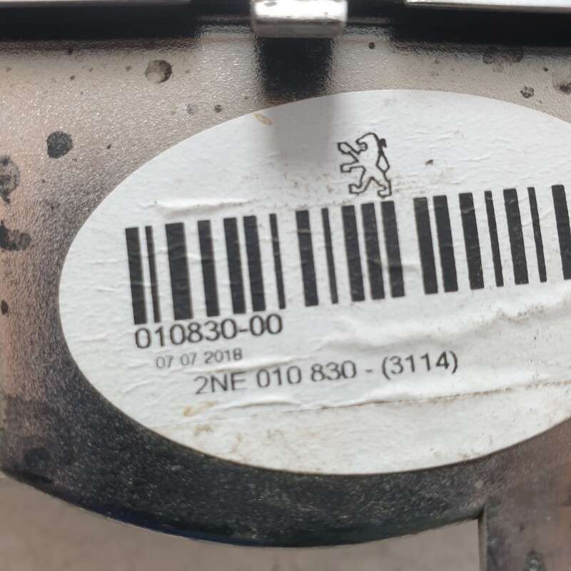 2NE010830 fanalino retronebbia posteriore Peugeot 208 1.6 55kw BH02 2019 fendinebbia Hella