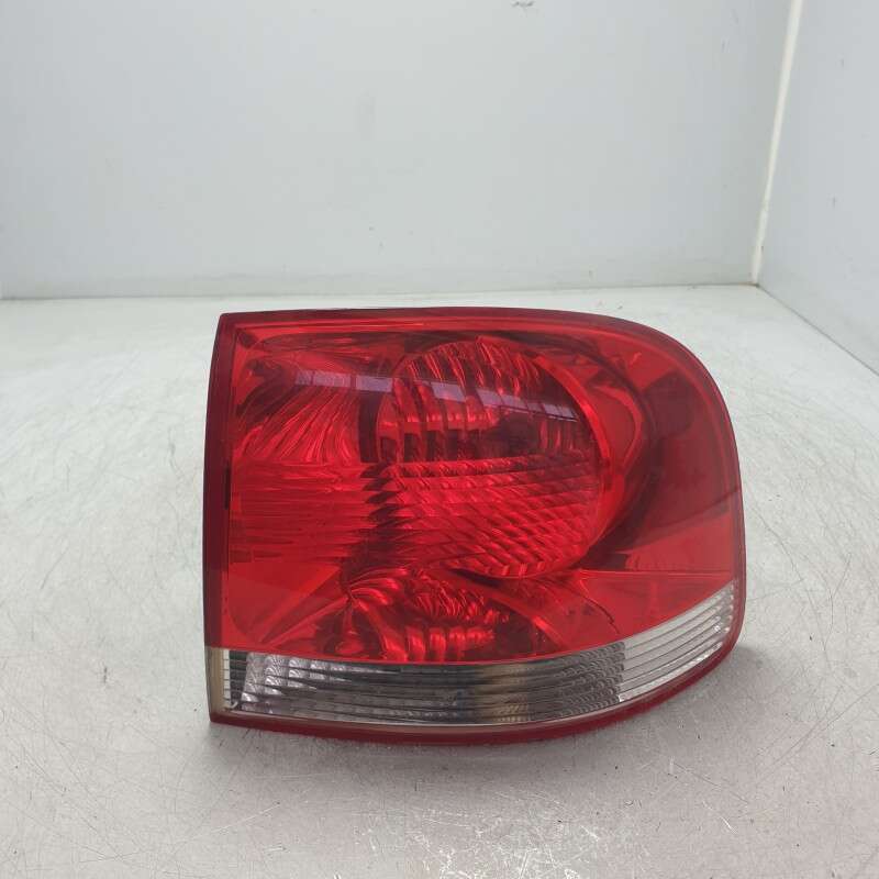 282502 faro fanale gruppo ottico stop VW Touareg 2.5 TDI R5 DPF 128 KW 2004 BAC posteriore destro DX