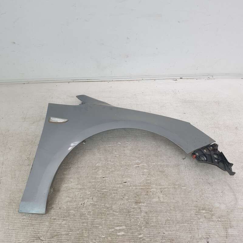 Parafango fianchetto anteriore destro DX Opel Astra J 1.4 B 16V 74 KW A14XER 2011 grigio