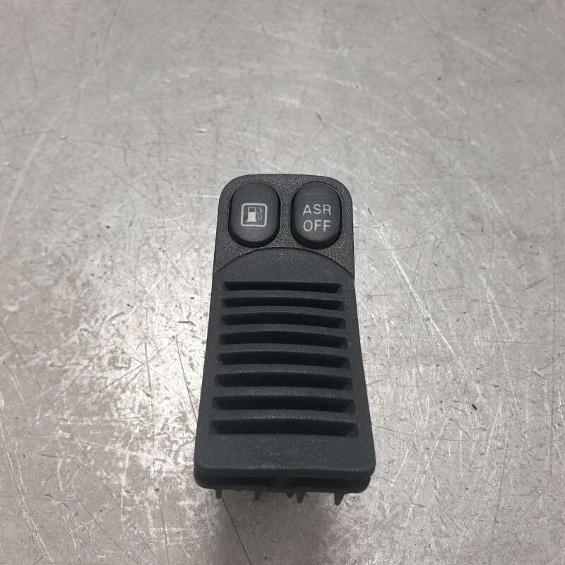 156040104 pulsanti interruttori ASR apertura aletta carburante Alfa Romeo GT 2006