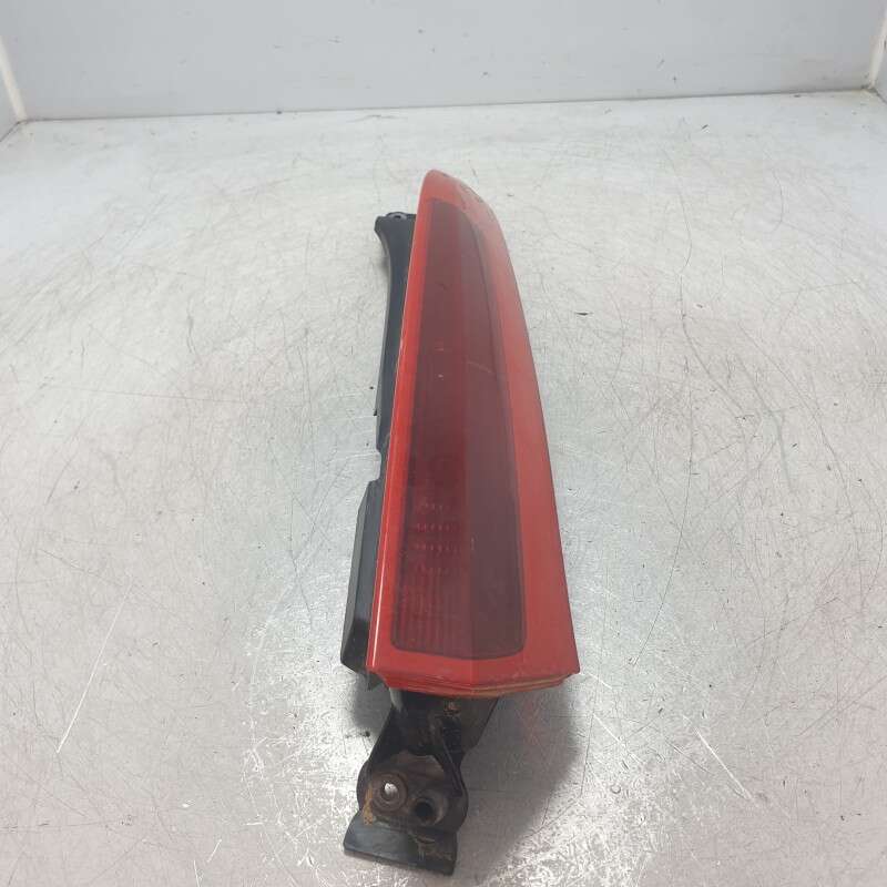 157618 Hella faro fanale fanalino stop Volvo XC90 2.4 D 2004 posteriore destro DX superiore