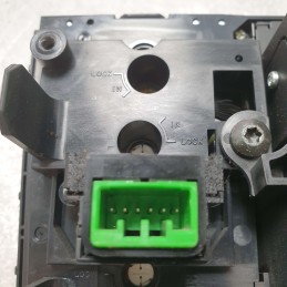 30679226 centralina pannello gruppo comandi autoradio stereo Volvo XC90 2.4 D 2004