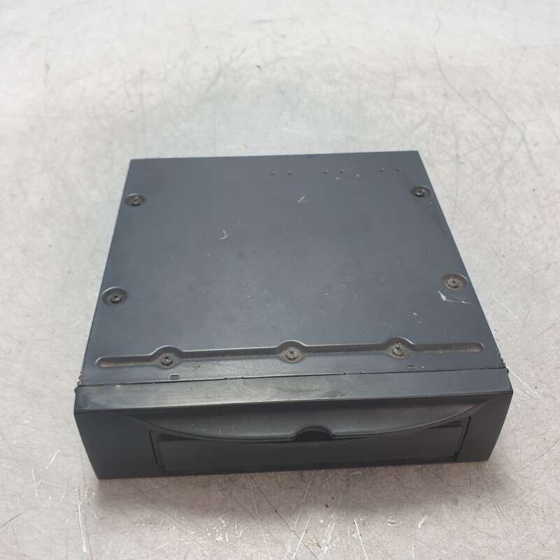 30679699-1 sistema navigatore GPS lettore DVD CD Volvo XC90 2.4 D 2004