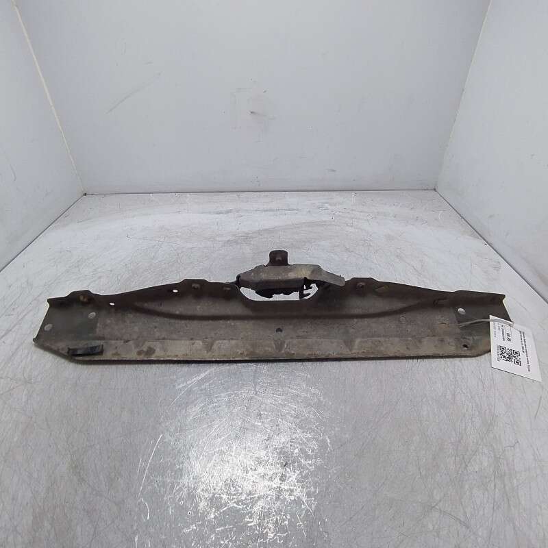 Traversa batticofano anteriore motore Toyota Land Cruiser LJ70 1984-89