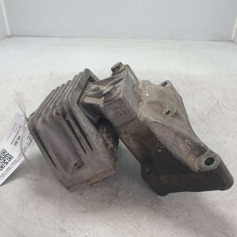 8N0199555C supporto sostegno motore Audi TT 8N MK1 1.8 T 20V quattro roadster 225CV 2003 lato SX
