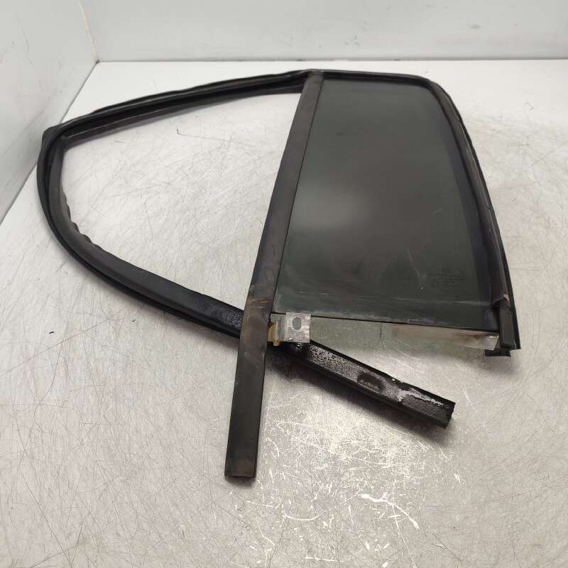 43R-00147 vetro fisso triangolo Jeep Cherokee KJ 4X4 2002 posteriore sinistro SX oscurato