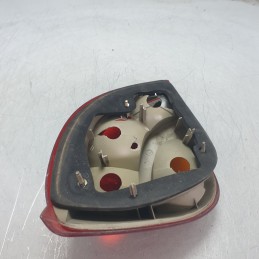 393886 faro fanale stop Ford Fiesta IV MK4 1997 posteriore destro DX danneggiato lato interno
