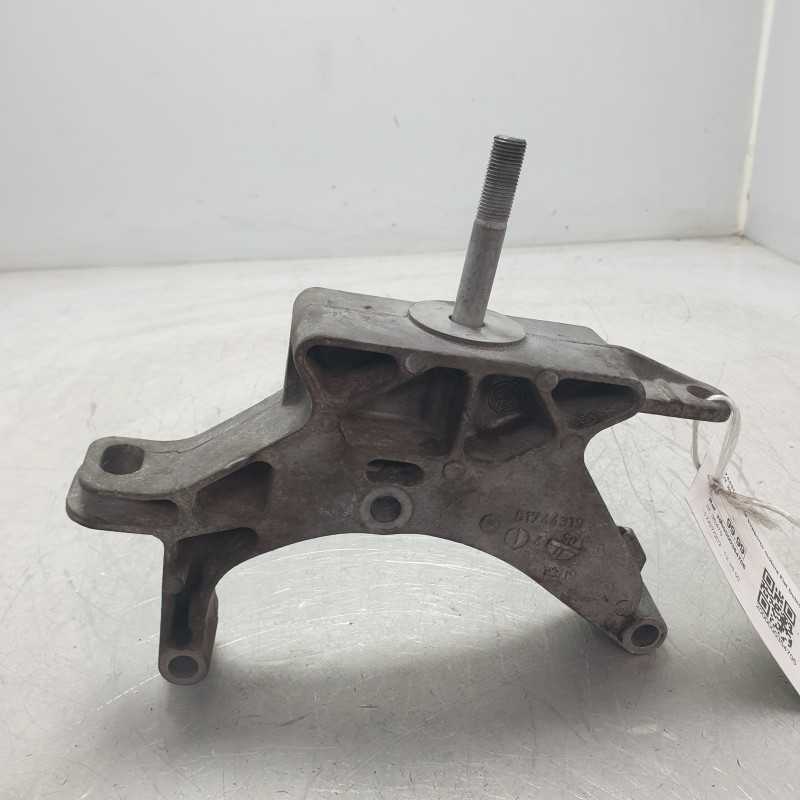 51744319 staffa supporto motore Fiat Doblò 1.3 MJT 2005