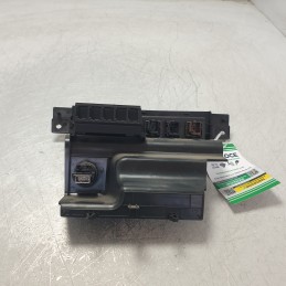 9685804377 console centrale slot aux Peugeot 207 1.4 HDI 50 KW 2011