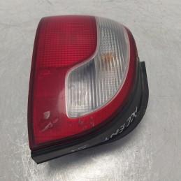 92401-22320 faro fanale stop Hyundai Accent X-3 4P 1994-06 posteriore SX sinistro