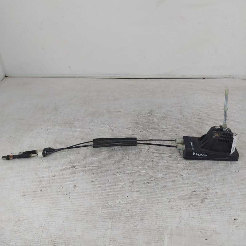 8200688309 torretta leva cavi cambio 5 marce Dacia Duster 2004 1.5dci