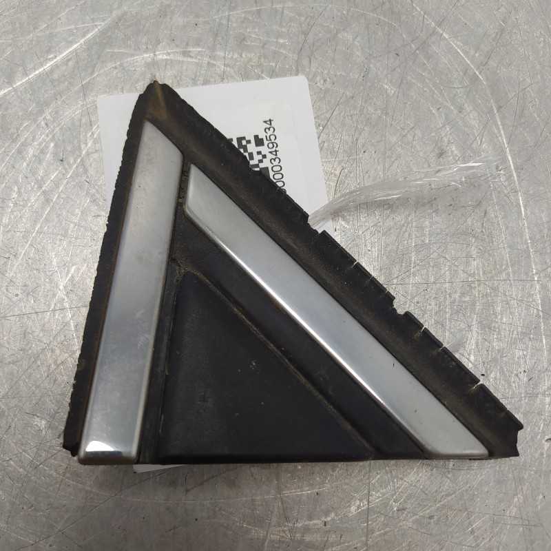 735453724 cover finitura esterna triangolo Lancia Delta 3° serie 1.6 MJT 88 KW 2010 parafango ant SX
