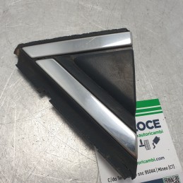 735453721 cover finitura esterna triangolo Lancia Delta 3° serie 1.6 MJT 88 KW 2010 parafango ant DX