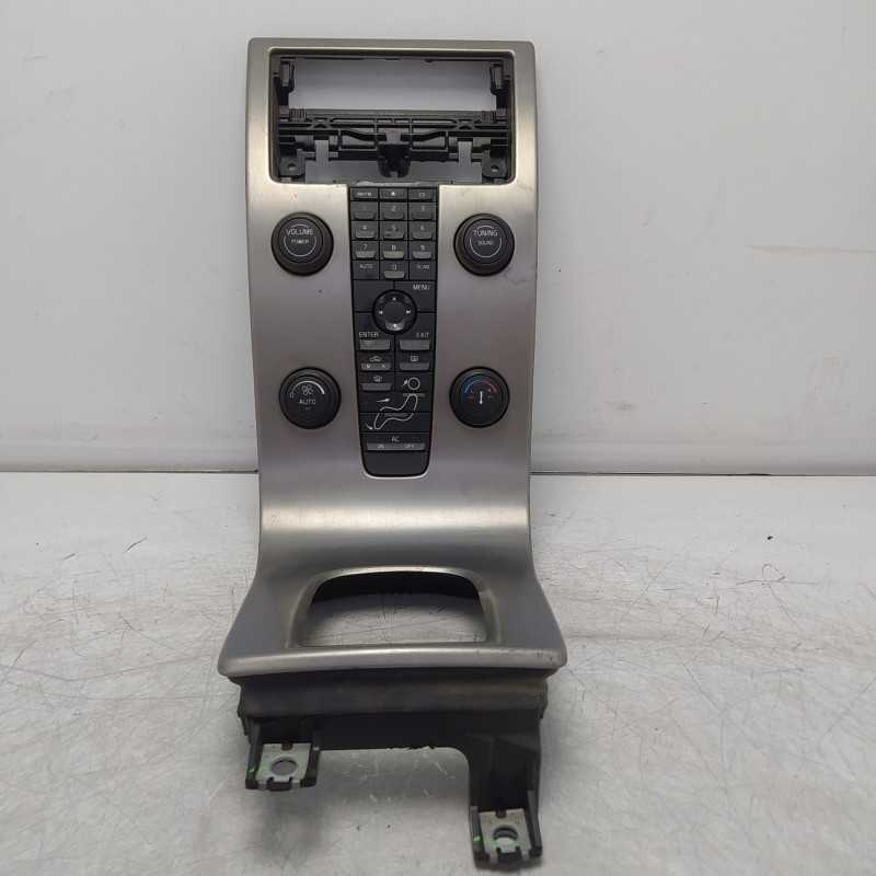 30672565 console pannello comandi clima autoradio Volvo V50 2.0 D 100 KW 6M 2005 centrale