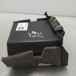 29491937 cassetto vano portaoggetti Volvo V50 2.0 D 100 KW 6M 2005