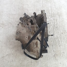 8400822680 Scatola del cambio manuale 6m Alfa Romeo 166 2.4d 110kw 150cv 841C0000 2003 1 supporto bullone rotto