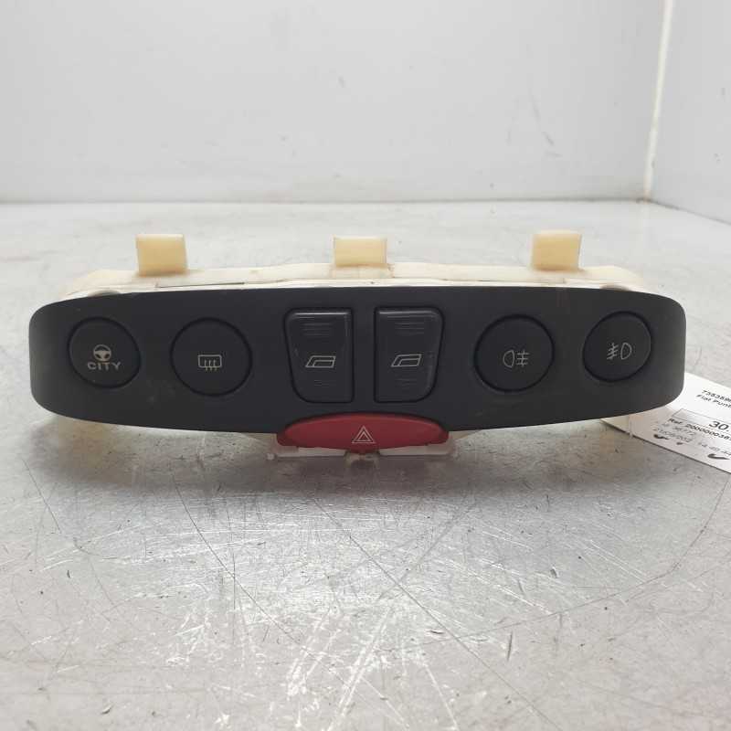 735359893 Pulsantiera interruttori alzacristalli Fiat Punto 188 1.3mtj 2003