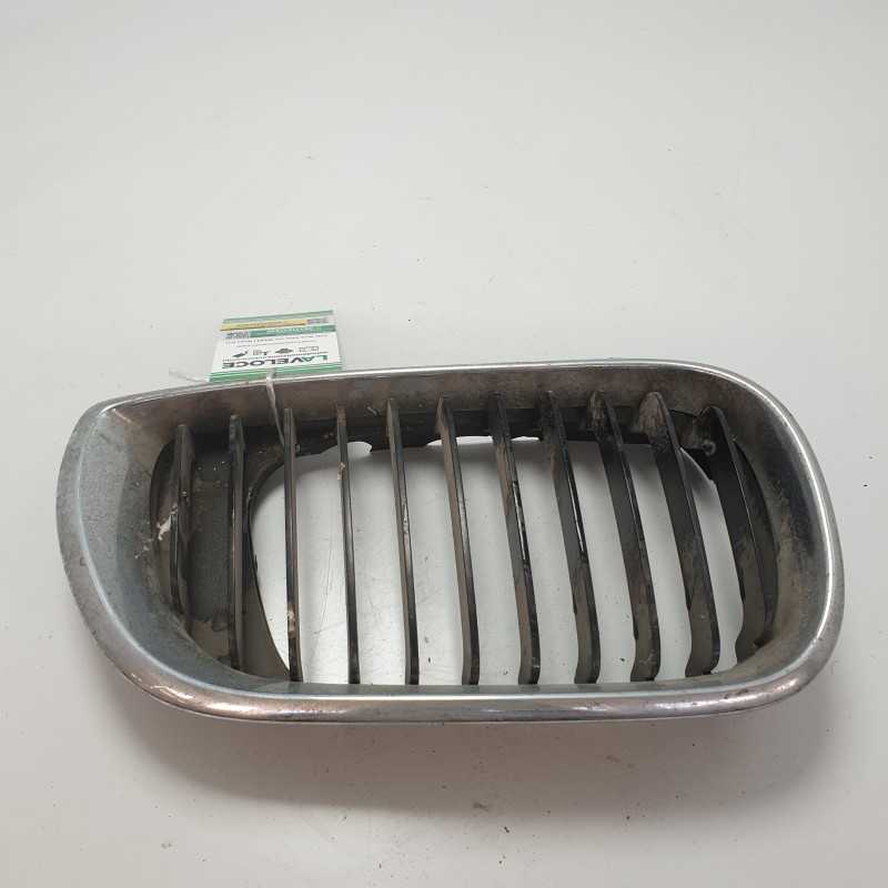 70305500 Griglia mascherina cofano ant DX Bmw serie 3 E46 1998-05 GANCI ROTTI