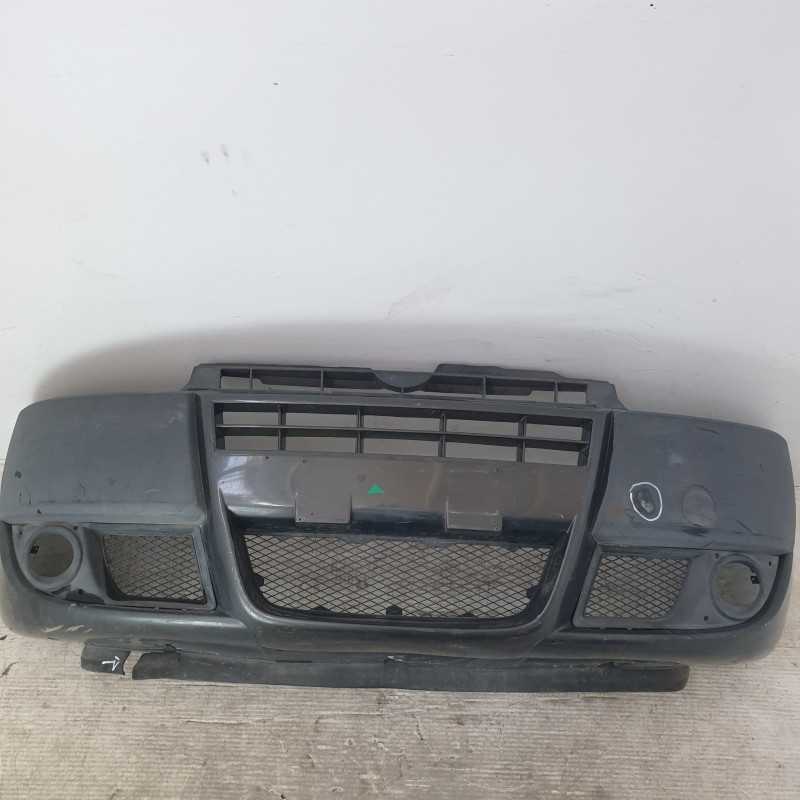 735388353 paraurti anteriore Fiat Doblò 2° serie 2005-10 lievi graffi da usura