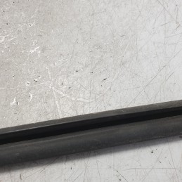 5705A217 Guarnizione guida vetro porta ant sx Mitsubishi Pajero III 3.2 DI-D 3P 4X4 2000-07