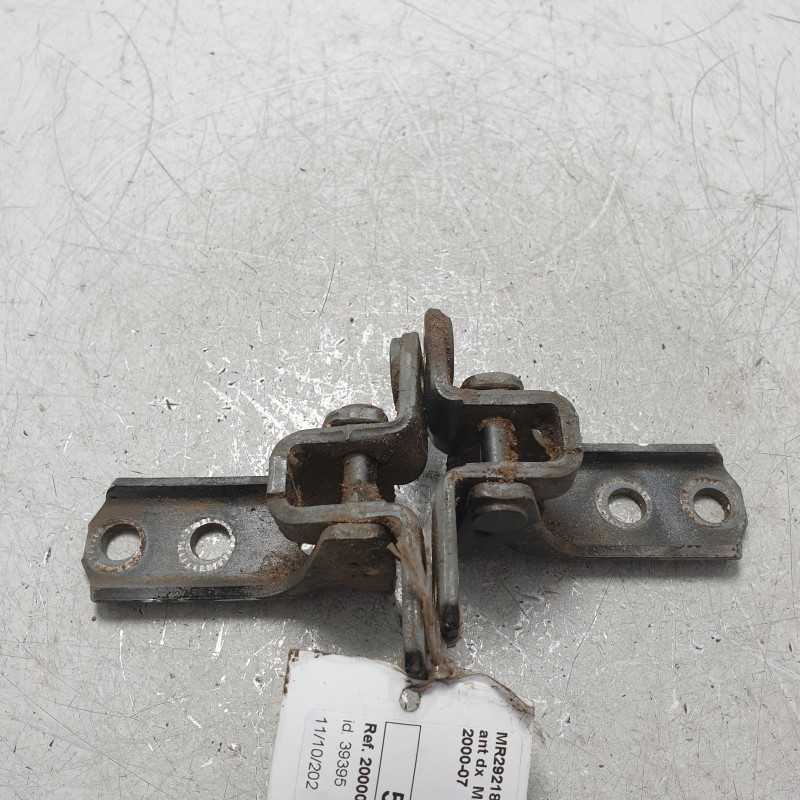 MR292180 MR292179 Cerniere sup e inf porta ant dx Mitsubishi Pajero III DI-D V60-70 4X4 3P 2000-07