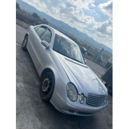 Per ricambi Mercedes classe E220 W211  2.2 110KW 150CV 646961 2002