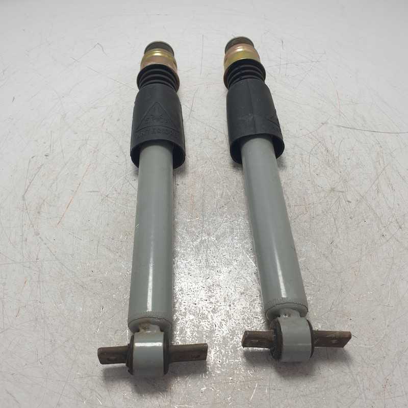 106621 coppia ammortizzatori anteriori Alfa Romeo 90 162 1984-87 Spica