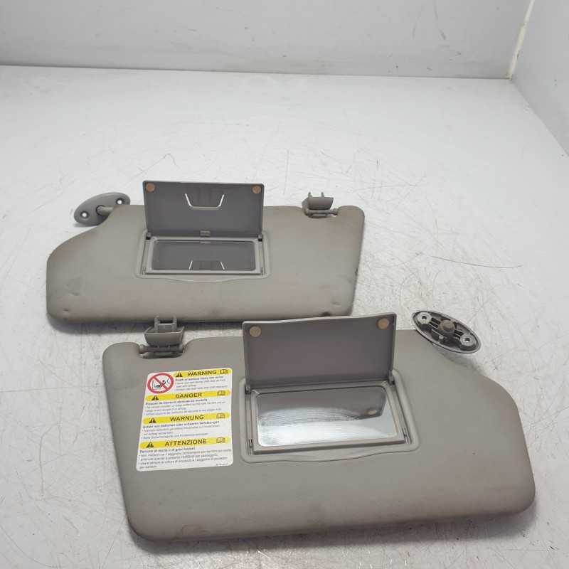 DD1069320A DD10-69-270AFKZ Alette pantine parasole 2xpz Mazda II 1.4 50KW F6JA 2004