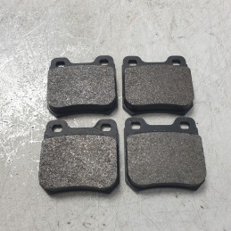 13.0460-3501.2 3XPZ Kit 4 pastiglie freno posteriori Opel Omega Limousine 1986-87 21051 150mm ATE