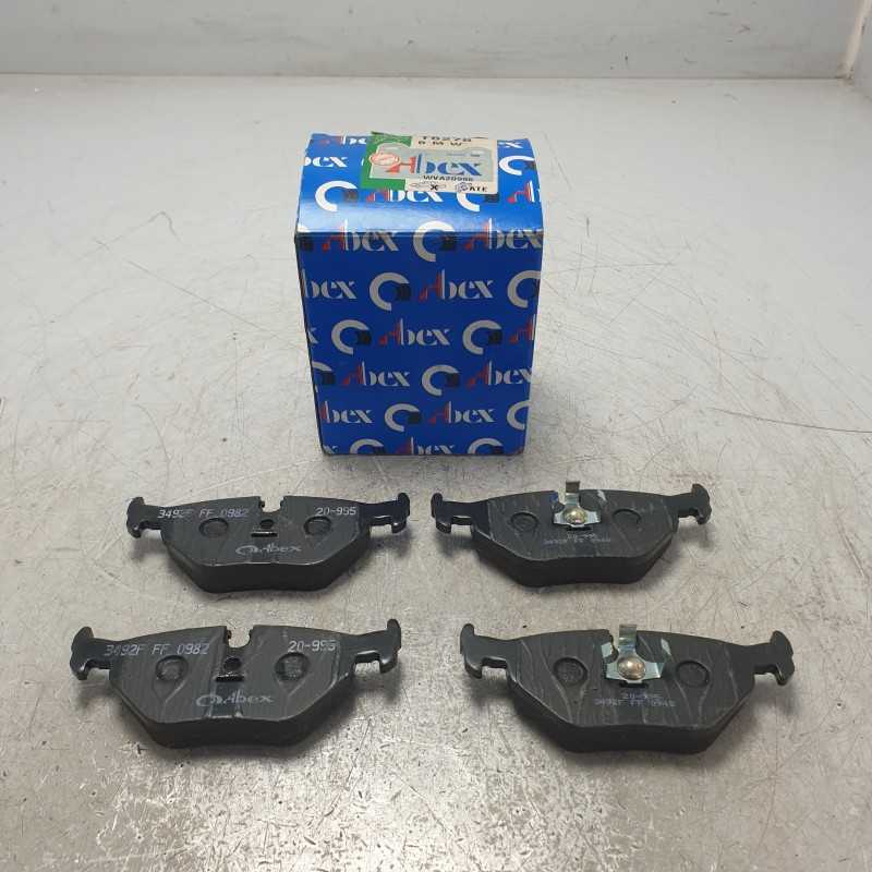 WVA20996 Kit 4 pastiglie freno posteriori BMW serie 3 E30 E36 serie 5 E34 serie 7 E32 Z3 E36 1994-97