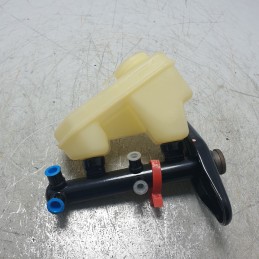 7117258 pompa freni con vaschetta Ford Fiesta MK3 GFJ modello senza ABS 1989-95