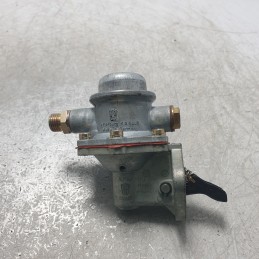 Pompa carburante meccanica AC Mercedes W108 W11 W112 epoca benzina Pierburg