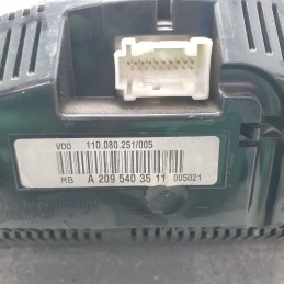 QUADRO STRUMENTI CONTACHILOMETRI TACHIMETRO MERCEDES W209 CLK 2002-10 2.7 CDI A2095403511 VETRO DANNEGGIATO