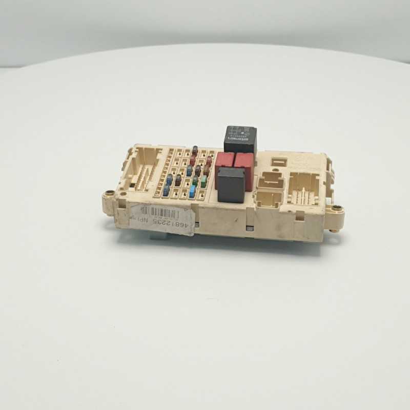 CENTRALINA SCATOLA PORTAFUSIBILI ECU FIAT PUNTO 2° SERIE 188 1999-10 46812235 NPL CENTRALINA SCATOLA PORTAFUSIBILI ECU FIAT PUNTO 2° SERIE 188 1999-10 46812235 NPL