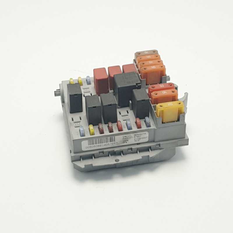 CENTRALINA SCATOLA PORTAFUSIBILI ECU MODULO CONTROLLO ALFA ROMEO 159 939 50508214 CENTRALINA SCATOLA PORTAFUSIBILI ECU MODULO CONTROLLO ALFA ROMEO 159 939 50508214