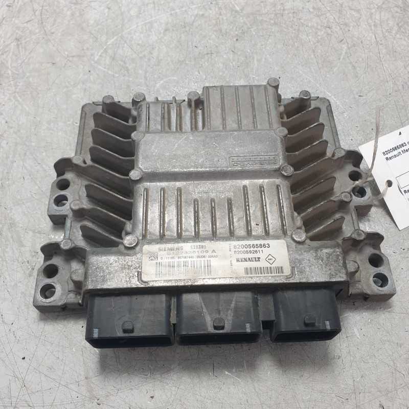 8200565863 centralina ECU controllo motore Renault Megane MK2 1.5 DCI 2002-08 Siemens