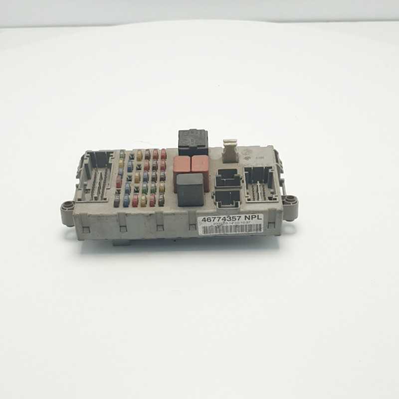 CENTRALINA ECU SCATOLA PORTAFUSIBILI MODULO CONTROLLO FIAT PUNTO 2° SERIE 188 1.2 16 V 46774357 CENTRALINA ECU SCATOLA PORTAFUSIBILI MODULO CONTROLLO FIAT PUNTO 2° SERIE 188 1.2 16 V 46774357