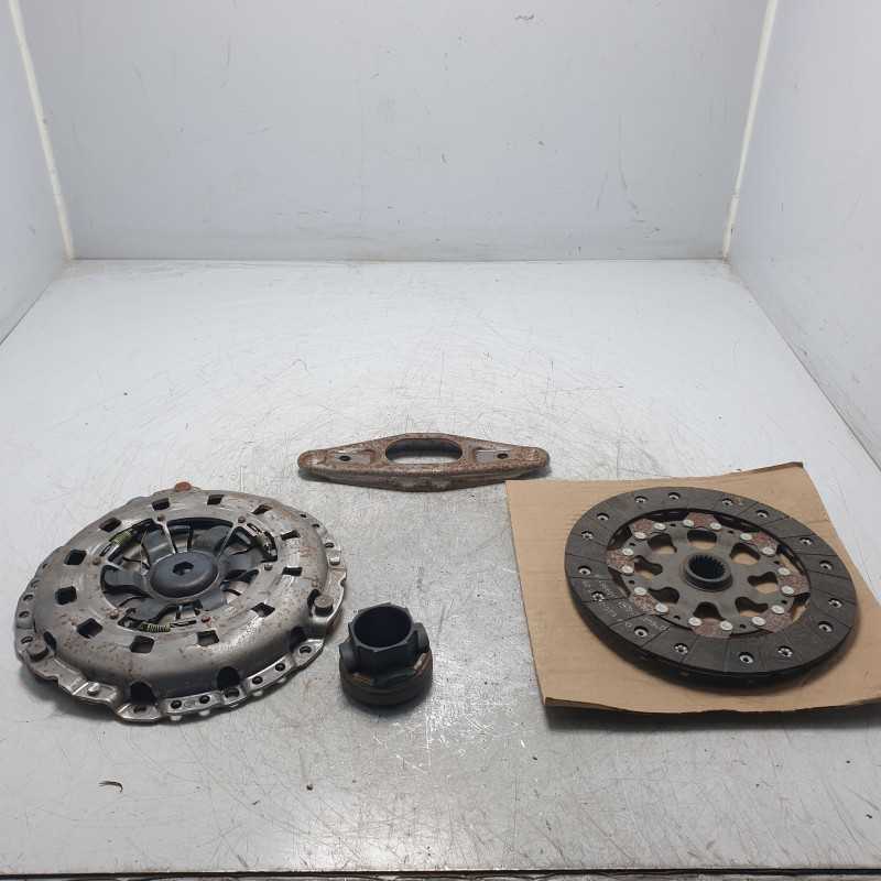 21207560203 kit frizione BMW E81 E87 E88 E82 E90 E92 E93 E91 E60 E61 E84 E83 E85 Serie 3 5 1 Z4 X1 X3 2004-15