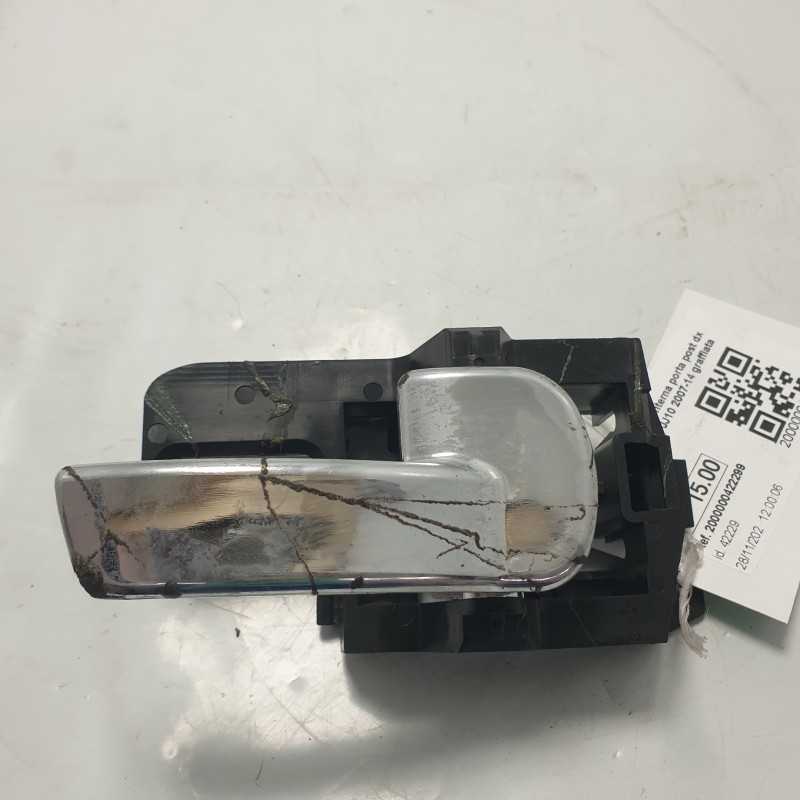 80670JD00E Maniglia interna porta post dx Nissan Qashqai J10 JJ10 2007-14 graffiata
