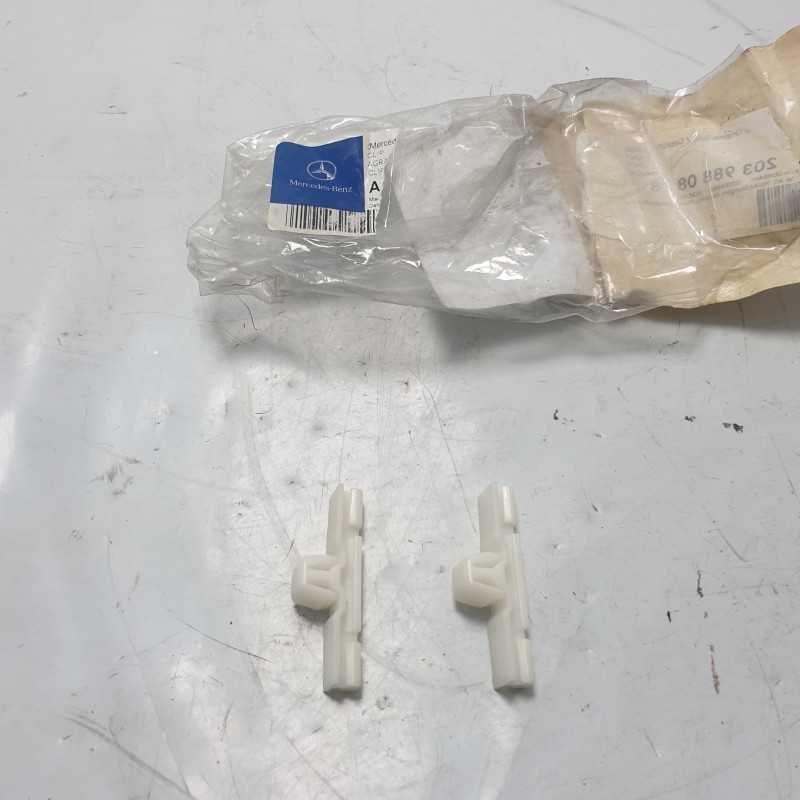 2039880878 Mollette 2XPZ clip fissaggio modanature esterne Mercedes CLASSE C W203 2002-07