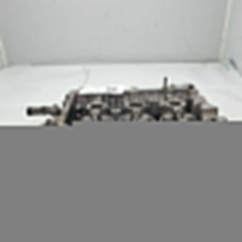 1110123070 Testata cilindro motore Toyota Yaris P1 1.0 51KW BENZ 1999-05