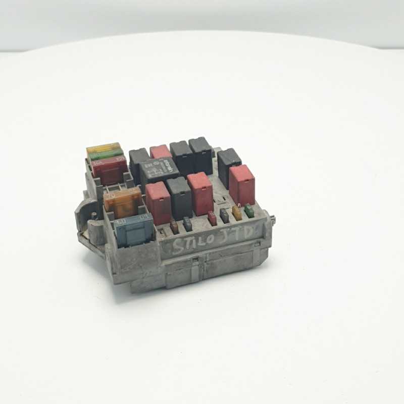 CENTRALINA ECU SCATOLA FUSIBILI MODULO CONTROLLO FIAT STILO 1.9 JTD 51724394 CENTRALINA ECU SCATOLA FUSIBILI MODULO CONTROLLO FIAT STILO 1.9 JTD 51724394