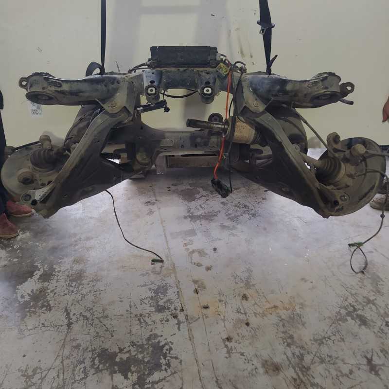 KHE500100 ponte assale posteriore Range Rover L322 3.6 TD V8 2010 automat. manca pinza freni DX con freno a mano elettrico