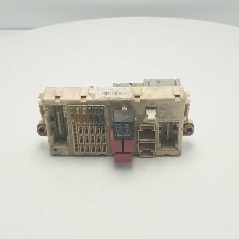 CENTRALINA ECU SCATOLA PORTAFUSIBILI MODULO CONTROLLO FIAT STILO 1.9 JTD 51711820 NPL CENTRALINA ECU SCATOLA PORTAFUSIBILI MODULO CONTROLLO FIAT STILO 1.9 JTD 51711820 NPL