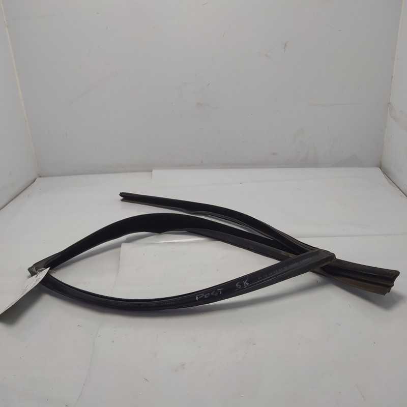 LR041418 Guarnizione sigillo vetro scendente interno post sx Range Rover L322 3.6 TD V8 2010 automat.